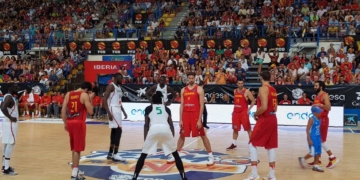 Los aficionados melillenses tuvieron la oportunidad de ver en nuestra ciudad a la generación más laureada del baloncesto español.