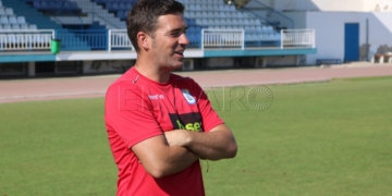 Luis Miguel Carrión, ayer durante la sesión de entrenamiento del la Unión Deportiva Melilla