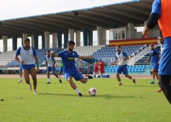 Los jugadores azulinos se ejercitaron ayer, tras el regreso de tierras antequeranas
