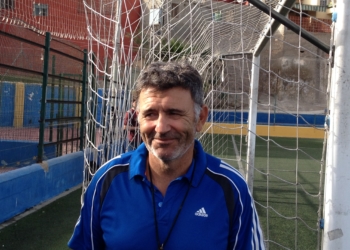 El técnico de la escuadra del River, en una de las sesiones de entrenamientos en La Espiguera