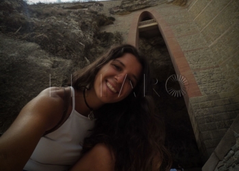 Una imagen de Sabela en la playa de Trápana de Melilla