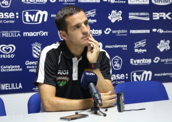 El técnico visitante, durante la rueda de prensa posterior al choque.