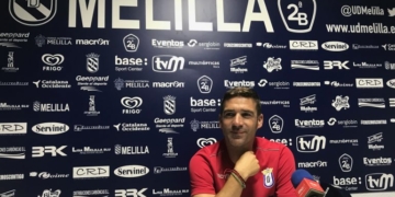 El primer entrenador de la escuadra melillense, en la rueda de prensa oficial del club.