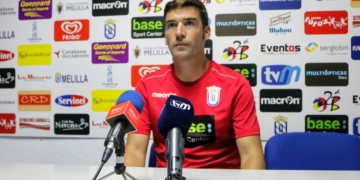 Luis Miguel Carrión, primer entrenador de la escuadra de la UD Melilla.