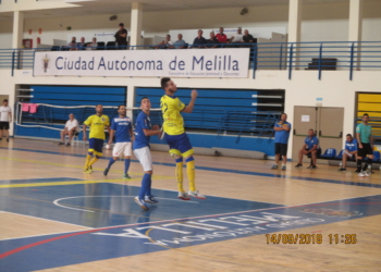 Borja (d), fue el máximo goleador del cuadro melillense en la primera jornada