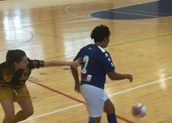 Raquel, en un lance del partido frente al Roldán B.