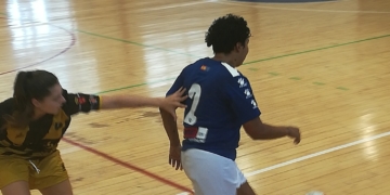 Raquel, en un lance del partido frente al Roldán B.