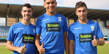 Mizzian (c), futbolista de la UD Melilla