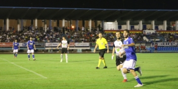 Lolo Garrido, en una jugada del partido frente al Tudelano.