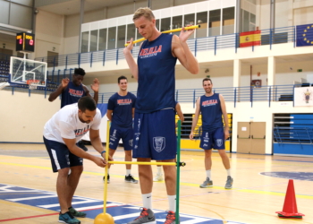 Jugadores del Melilla BC; en una sesión de entrenamientos.