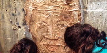 Imagen del taller ‘Nuestros héroes no juegan al fútbol’, organizado este verano por la asociación