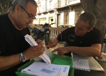 Dris Mohamed y Abdeslam Ahmed, ayer, con El Faro.