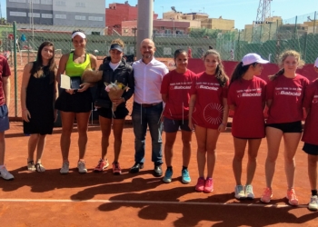 Imágen de la entrega de trofeos.