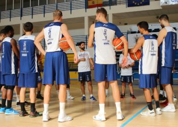 Los jugadores alternaron la sala de musculación con la pista de juego.