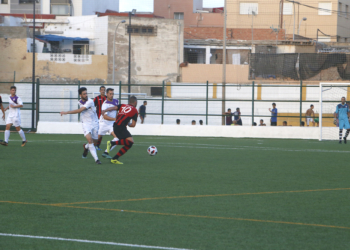 Imagen de uno de los partidos oficiales disputado en el campo de La Espiguera.