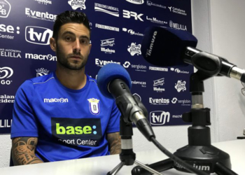 El jugador vitoriano Igor Martínez fue el elegido para acudir en la matinal de ayer a la rueda de prensa habitual de los jueves.
