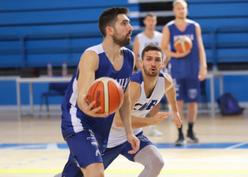 Los melillenses entrenaron en doble sesión, en el pabellón Javier Imbroda.