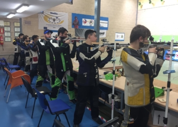 Imagen de la línea de tiro en la competición de carabina disputada el pasado fin de semana.