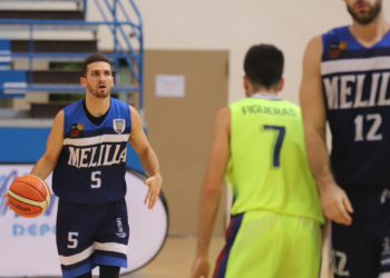 Pol Olivier, en una acción de juego del pasado viernes en el encuentro disputado en el Javier Imbroda frente al Barça Lassa y que concluyó con victoria de los catalanes.