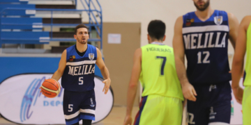 Pol Olivier, en una acción de juego del pasado viernes en el encuentro disputado en el Javier Imbroda frente al Barça Lassa y que concluyó con victoria de los catalanes.