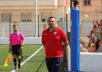 Ahmed Dris, en uno de los partidos dirigidos en La Espiguera.