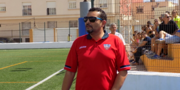 Ahmed Dris, técnico local.