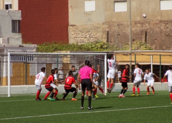 Los melillenses realizaron un buen partido, sin tener suerte de cara al gol