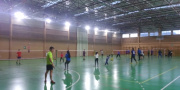 Imagen de la pista del Miguel Fernández, en una de las sesiones de entrenamientos semanal.