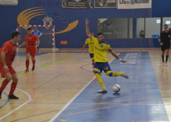 El jugador melillense, Borja en el pabellón Guillermo García Pezzi.