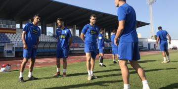 La plantilla de la UD Melilla se ejercitó en la mañana de ayer