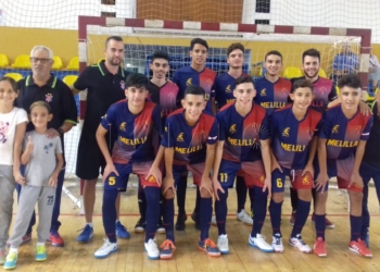 Jugadores de la Peña Barcelonista, en el partido de ayer