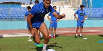El delantero centro, Yacine, en el entrenamiento de ayer.