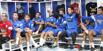 Los jugadores unionistas estuvieron muy atentos al sorteo copero, una vez que concluyó la sesión de entrenamientos