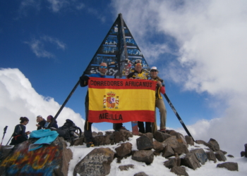 Los tres melillenses, en su coronación del monte Toubkal