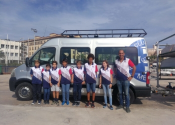 Integrantes de la expedición del Real Club Marítimo en la clase optimist.