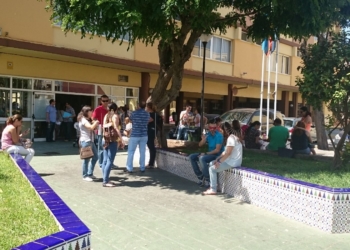 Los sindicatos celebran las 97 plazas de oposiciones de maestro