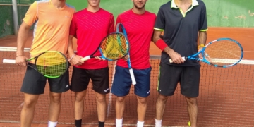 Jugadores que intervinieron en uno de los partidos de dobles, donde intervino el melillense Jesús Martínez.