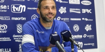 El zaguero Richi Segura fue el futbolista encargado de atender ayer a los medios de comunicación.