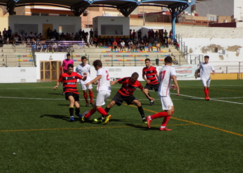 El equipo rojinegro volvió a cuajar un buen encuentro, aunque la falta de acierto de cara al gol terminó pasándole factura.