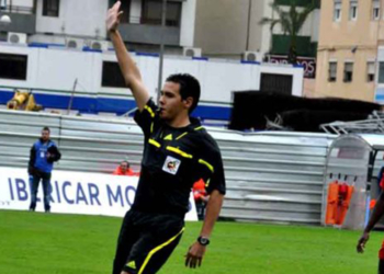 José Hernández Maeso tiene 30 años y cumple su octava temporada como colegiado en la división de bronce del fútbol nacional.