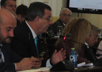 “Educación no puede demostrar el arraigo de los niños, lo debe hacer Extranjería”