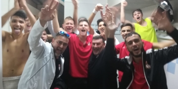 Los melillenses se hicieron un selfie en los vestuarios.