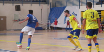Kiko, en un lance de juego, en un partido de la anterior jornada.