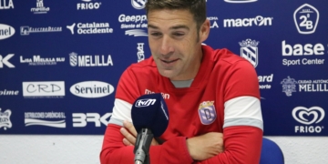 El máximo responsable del banquillo melillense, en rueda de prensa
