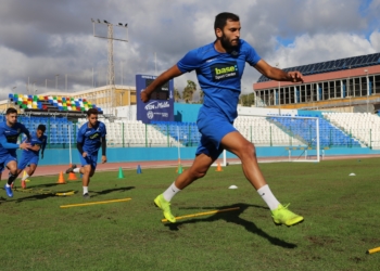 El delantero centro unionista Yacine, en el entrenamiento de ayer