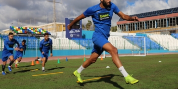 El delantero centro unionista Yacine, en el entrenamiento de ayer