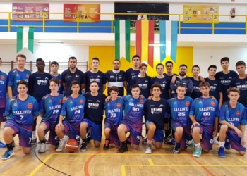 Jugadores melillenses en su amistoso ante el CB Salliver.
