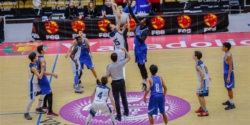 Salto inicial de uno de los partidos del Campeonato de España de la edición pasada.