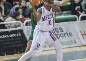El Melilla Baloncesto impone su mayor consistencia en pista