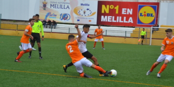 La escuadra albinegra disputa hoy el partido atrasado frente al Atarfe.